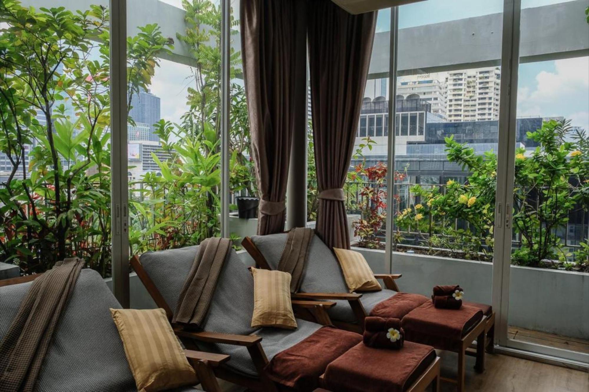 Sabai Sathorn Service Apartment Bangkok Exterior photo